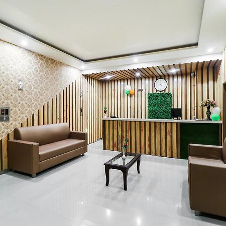 Capital O 70760 Hotel Grand 81 Faridabad Exterior foto
