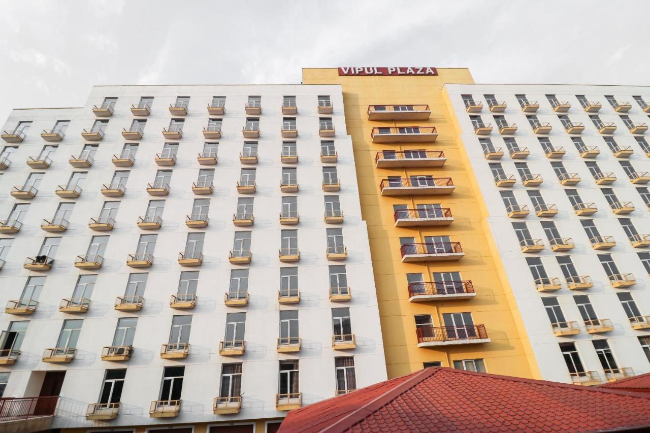 Capital O 70760 Hotel Grand 81 Faridabad Exterior foto